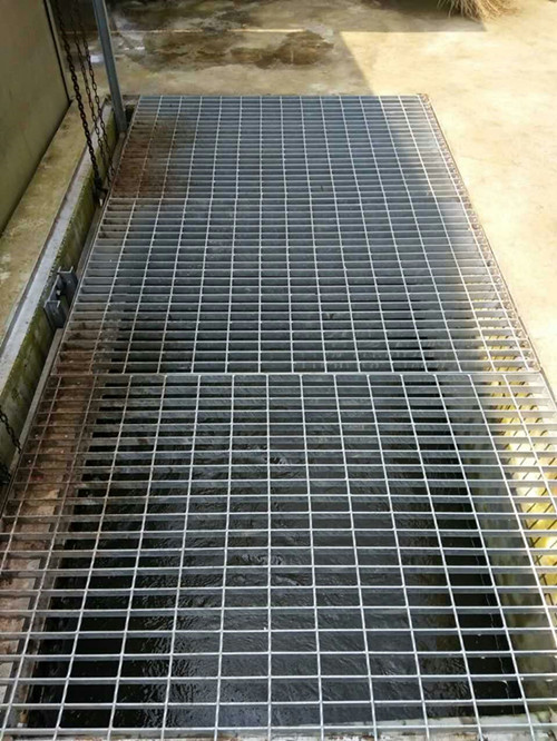 热镀锌钢格栅板厂家